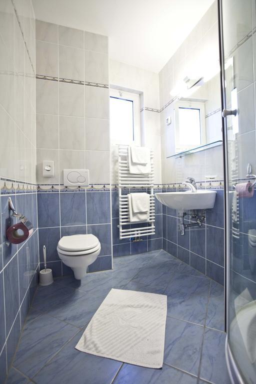 Studio Apartmani Bijeli Delfin Biograd Na Moru Phòng bức ảnh