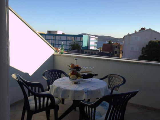 Studio Apartmani Bijeli Delfin Biograd Na Moru Ngoại thất bức ảnh